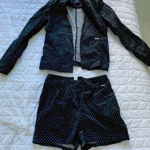 Handy Deep suit (jacket and shorts). Looks very trendy